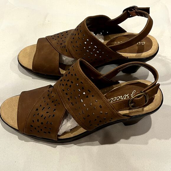 Easy Street Perforated Block Heeled Sandals Charleigh Dark Tan 7M - Picture 8 of 9